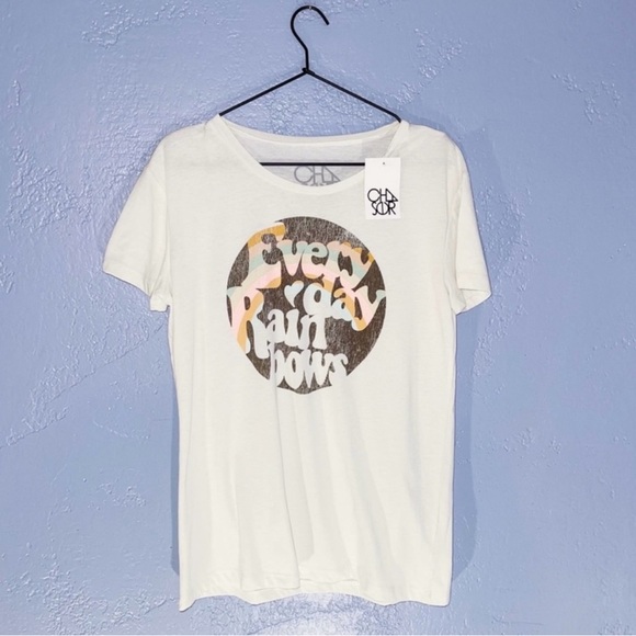 Chaser Tops - Chaser
EVERYDAY RAINBOW GRAPHIC TEE M